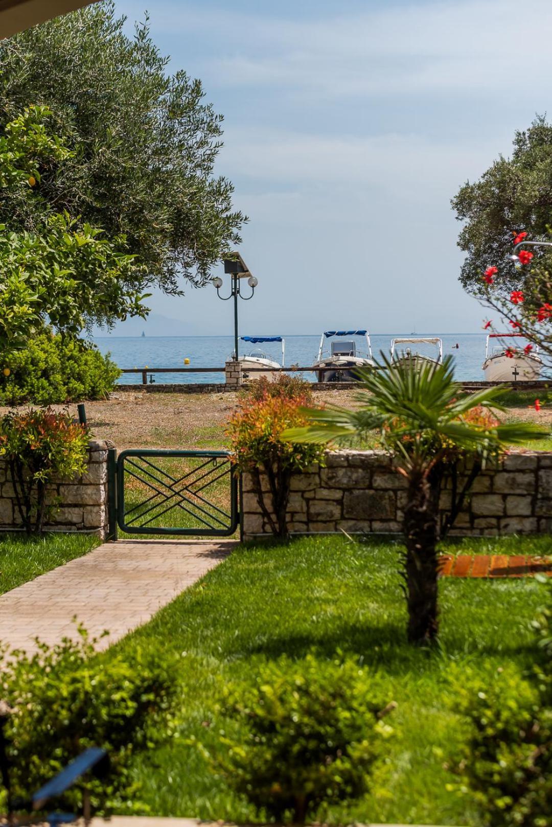 Waterfront Barbati by Villa2be Bagian luar foto
